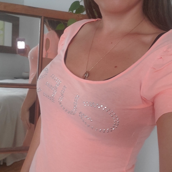 Guess peach shirt - Picture 1 of 4